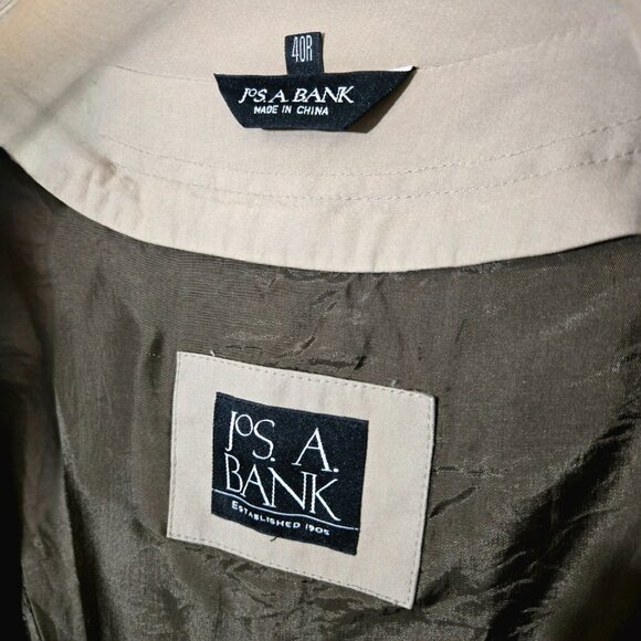 Jos. A. Bank 40R Weather-Resistant Trench Coat with Removable Lining - Picture 4 of 5